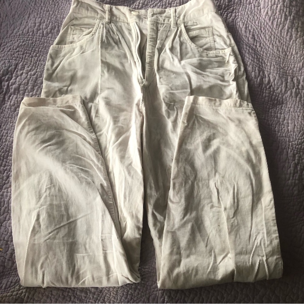 Vintage white corduroy pants🤍